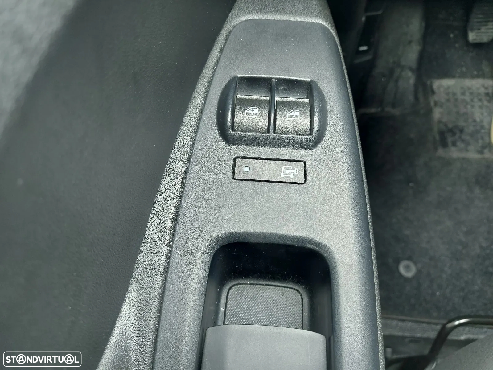 Fiat DOBLO EASY FRIO ESTRADA E GARAGEM - 19