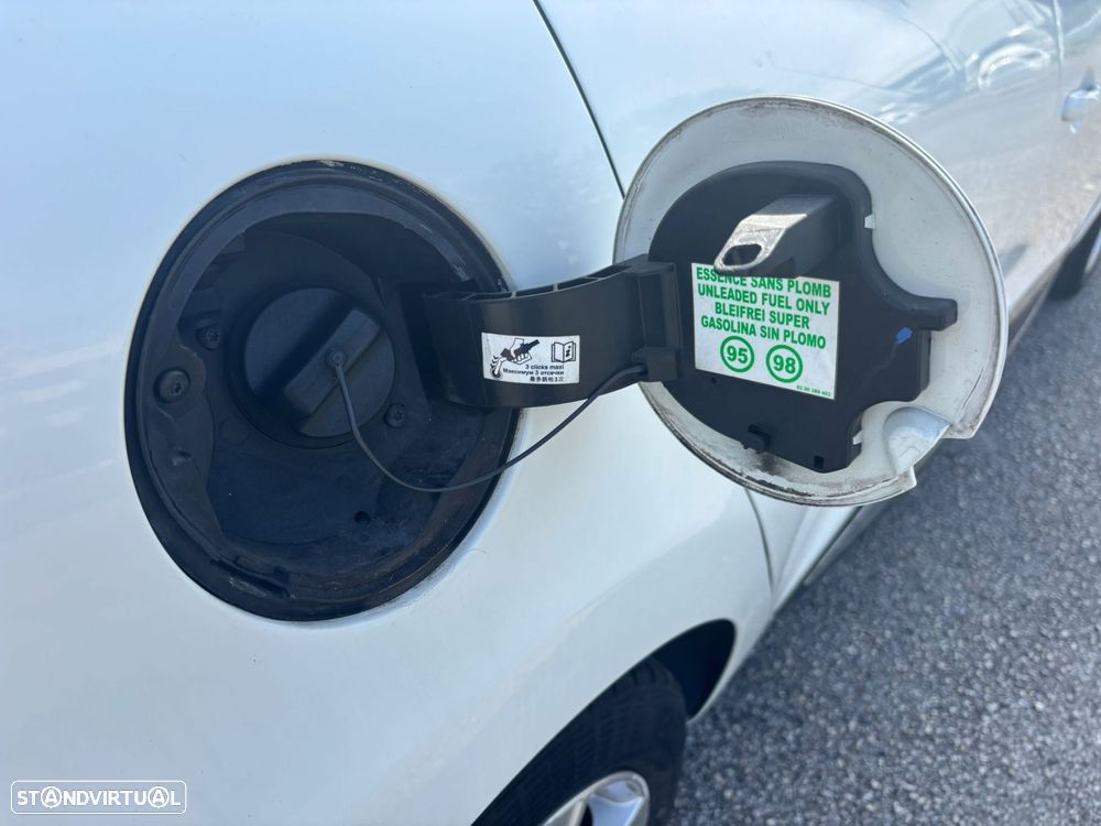 Renault Clio 0.9 TCE Luxe - 8