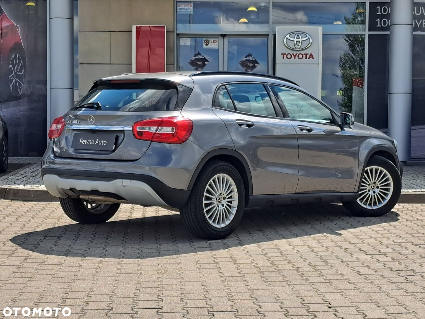 Mercedes-Benz GLA 180 d - 5