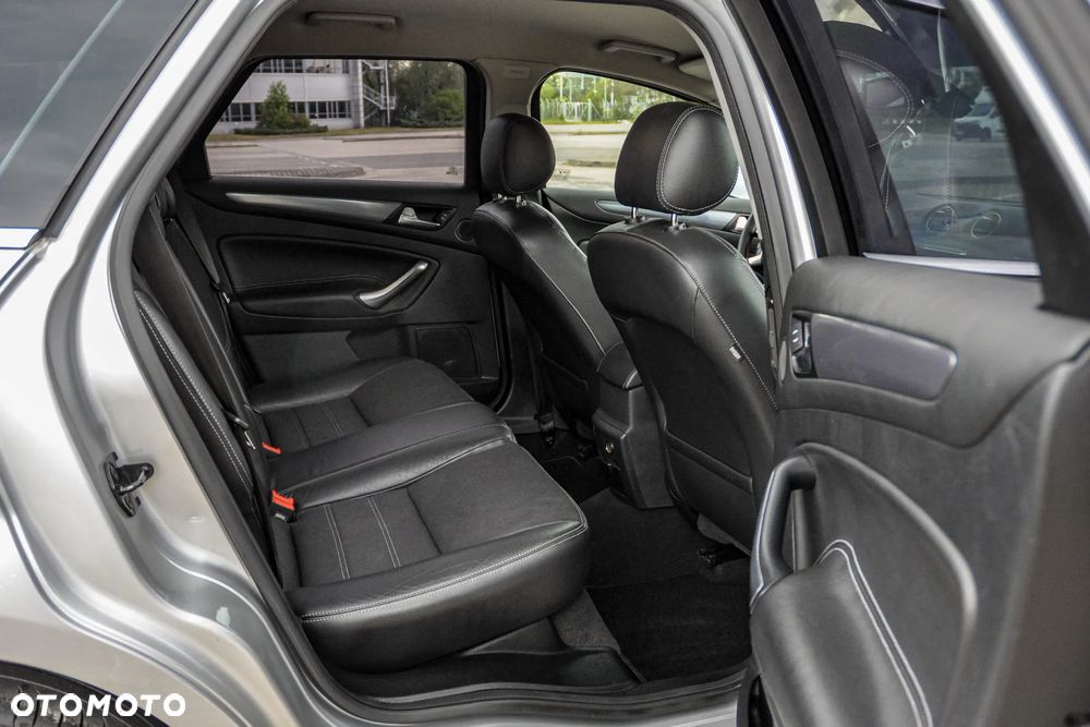 Ford Mondeo SW - 12
