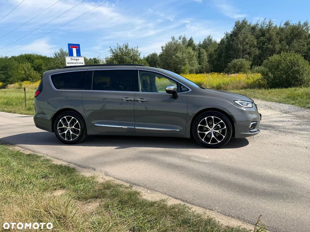 Chrysler Pacifica - 18