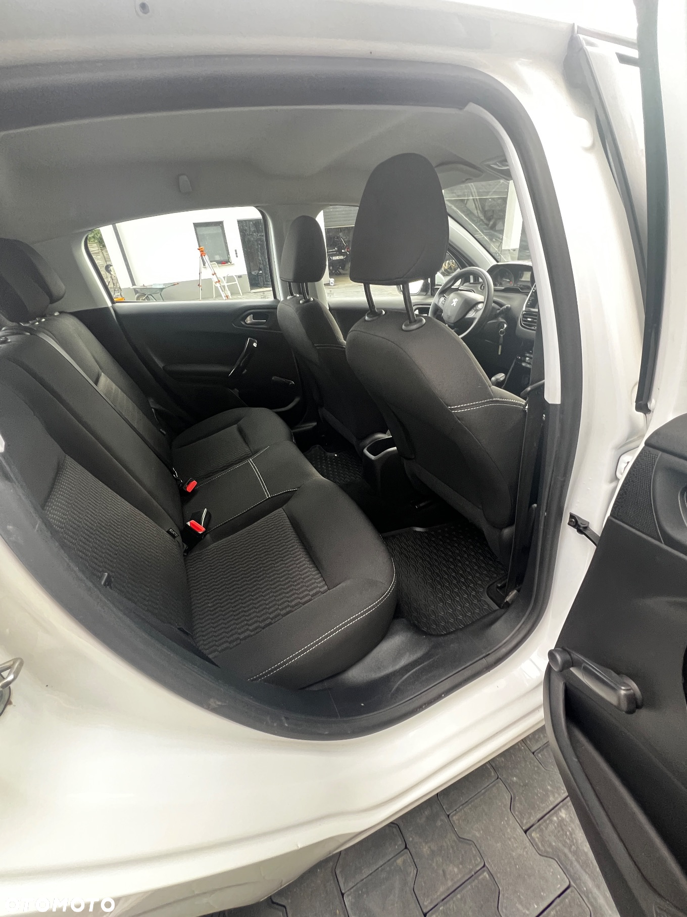 Peugeot 208 1.6 BlueHDi Active - 13