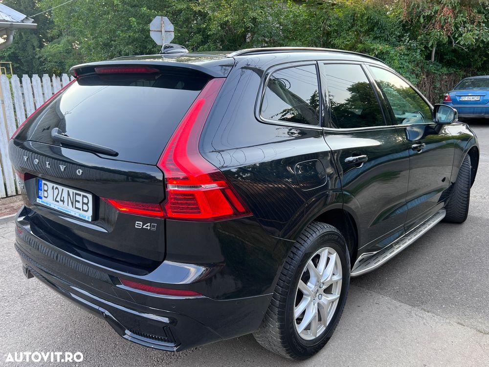 Volvo XC 60 B4 MHEV AT AWD Ultimate Dark - 13