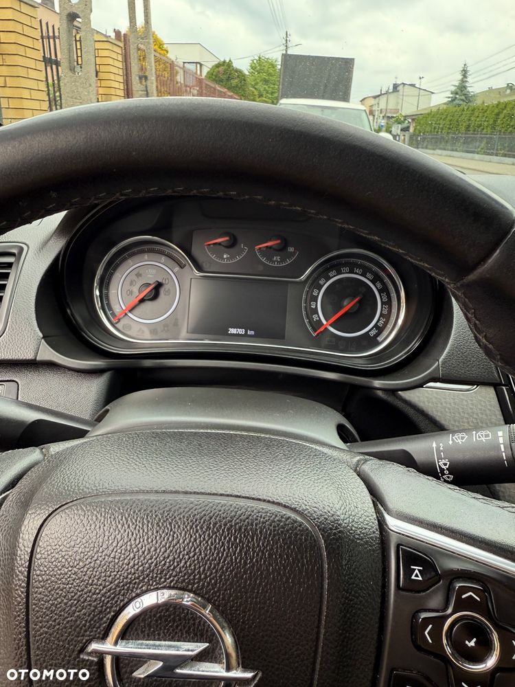 Opel Insignia 2.0 CDTI S&S - 10