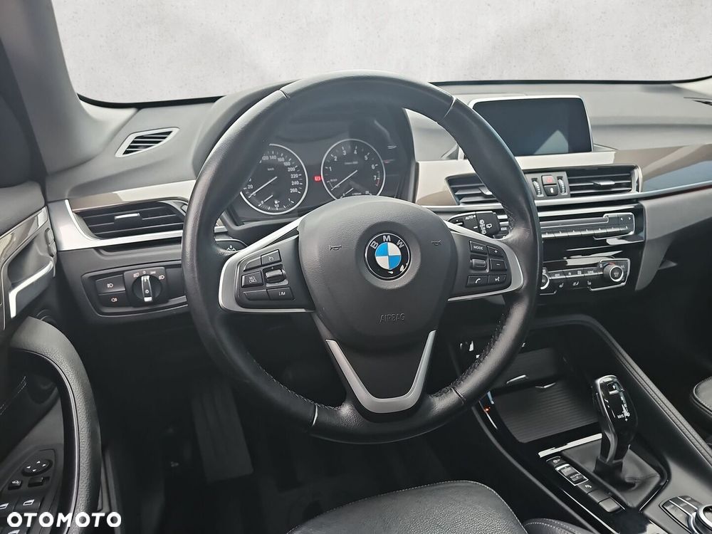 BMW X1 sDrive18i xLine - 17