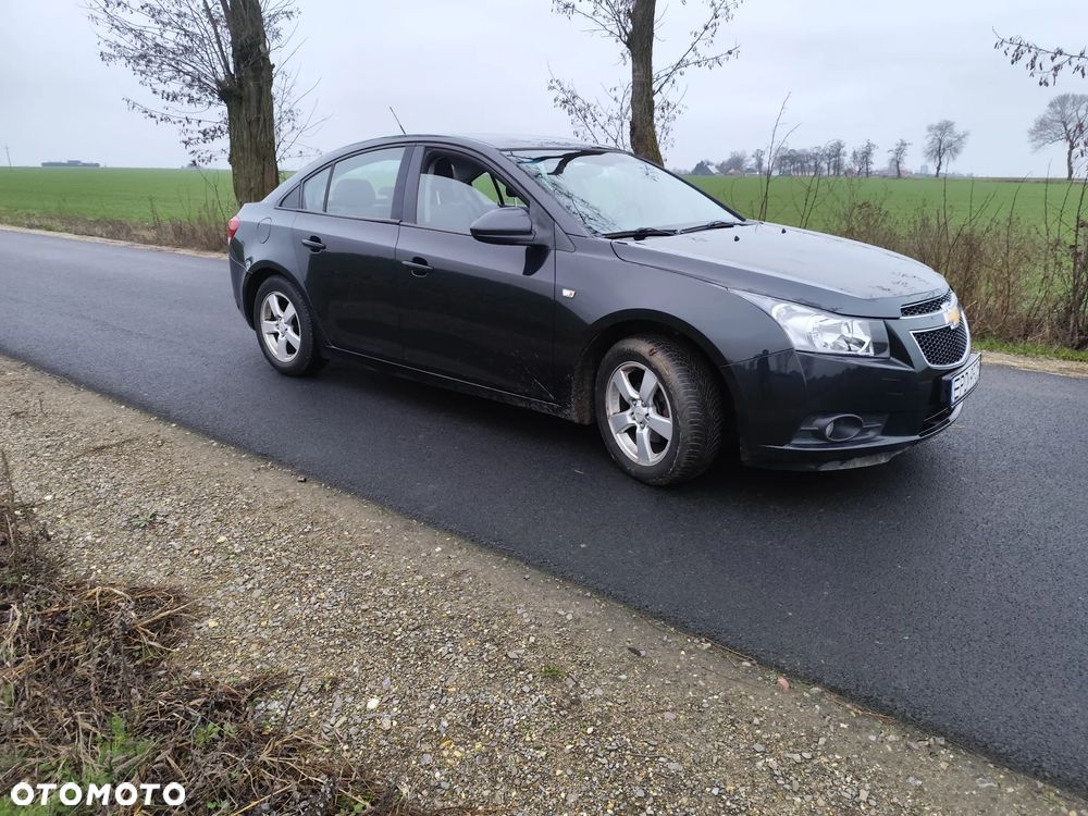 Chevrolet Cruze 1.6 LT - 16