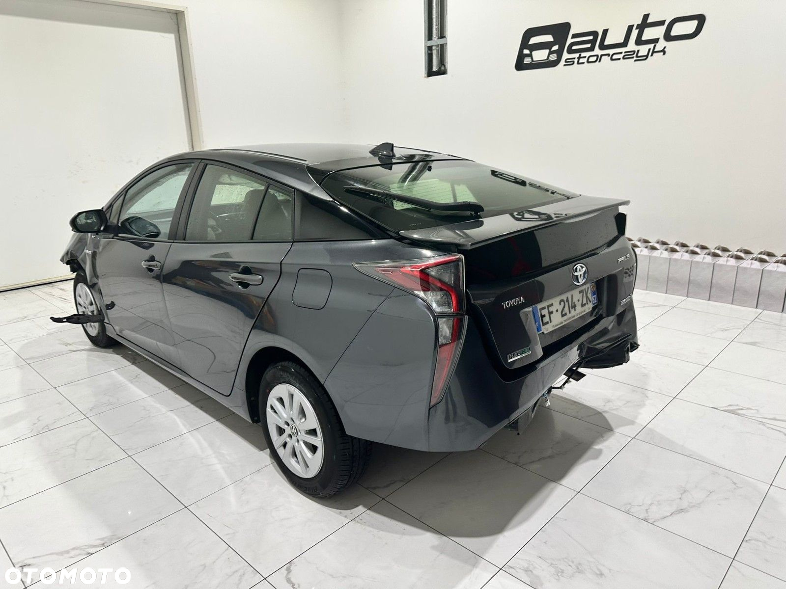 Toyota Prius - 8