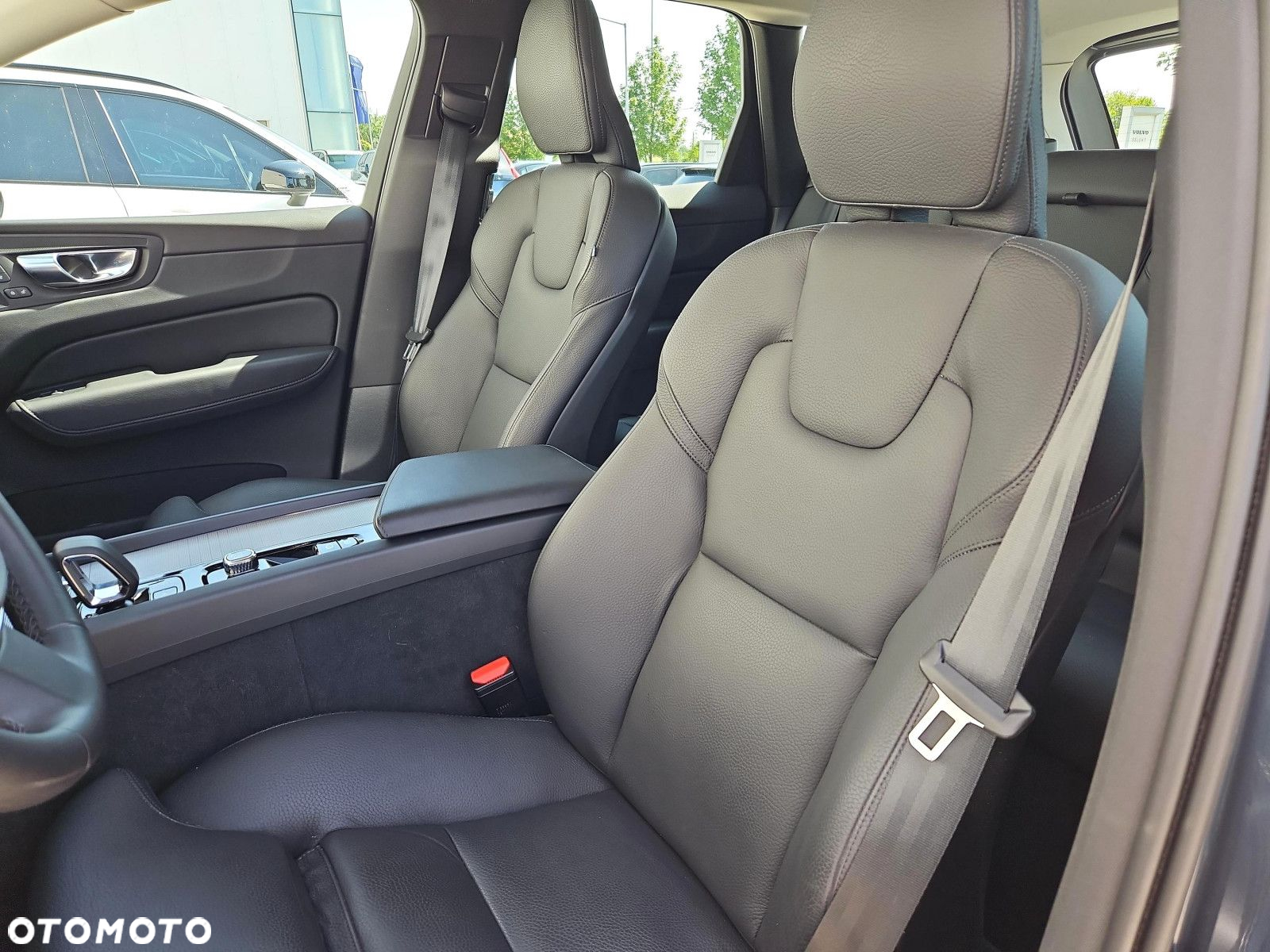 Volvo XC 60 B5 B AWD Plus Dark - 15