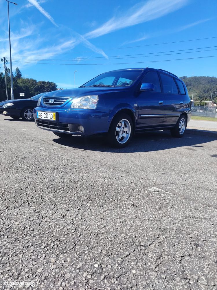 Kia Carens - 10