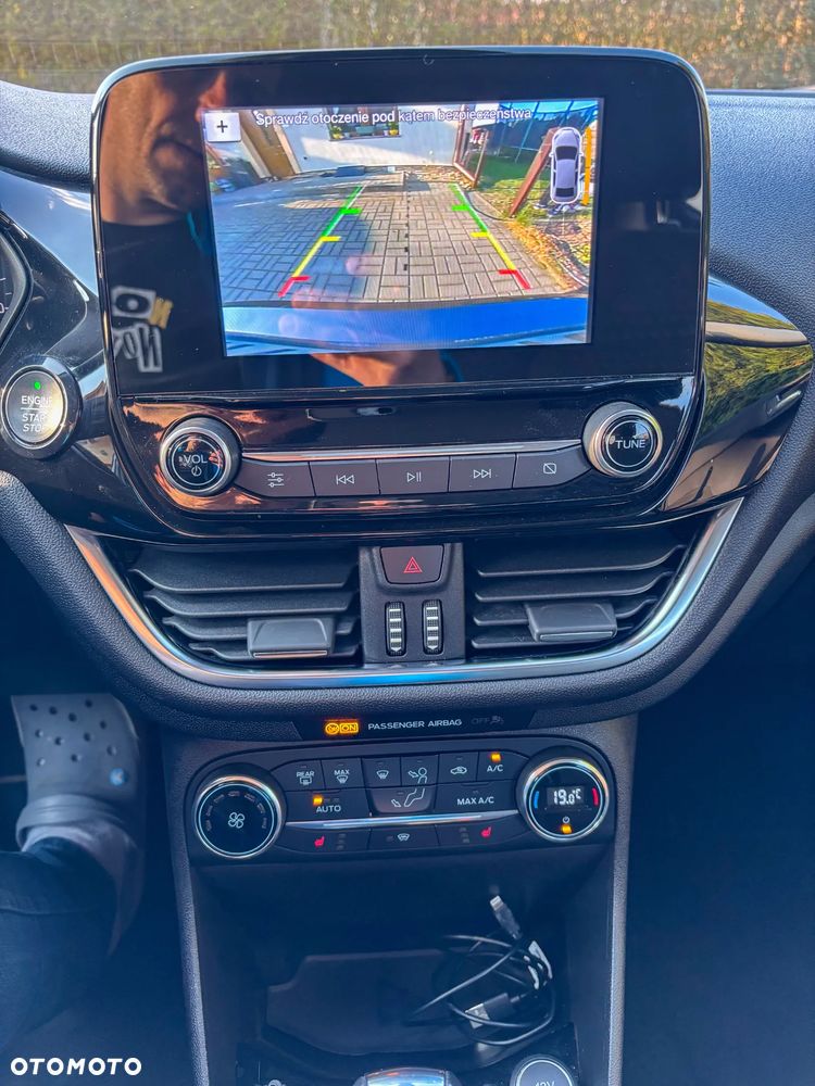 Ford Fiesta 1.0 EcoBoost S&S TITANIUM - 13