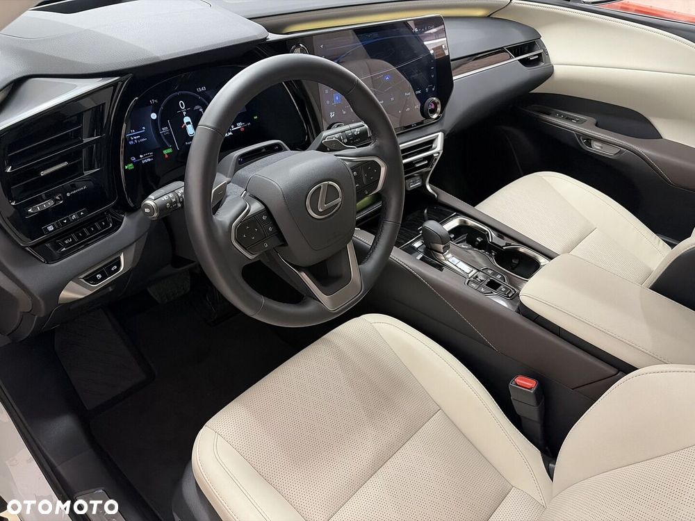 Lexus RX 450h+ F Sport Design - 11