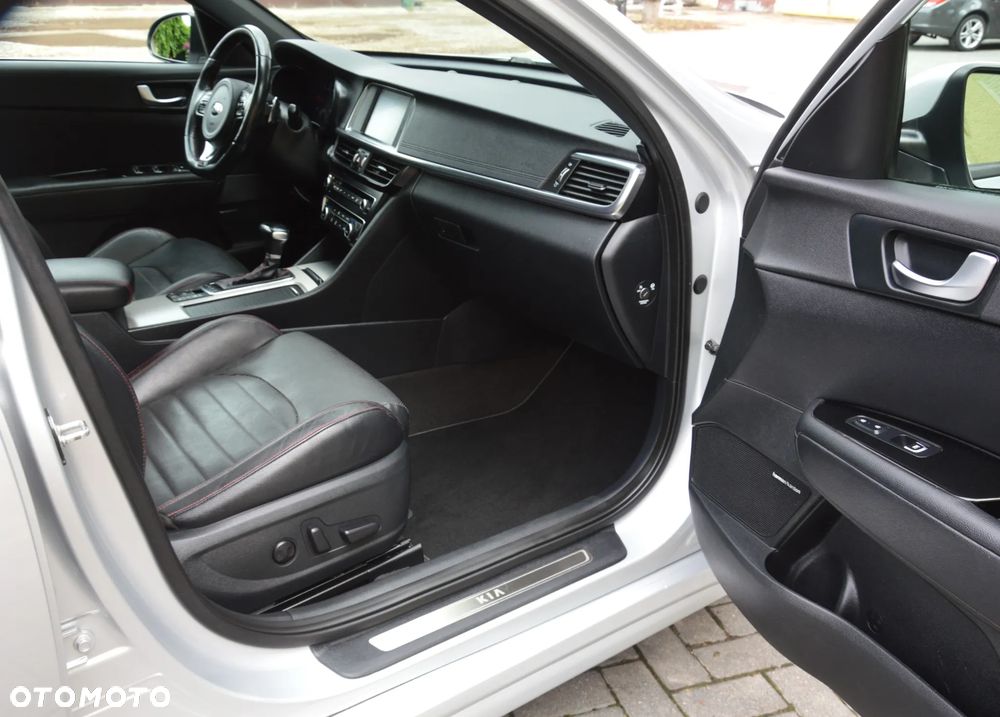 Kia Optima - 29