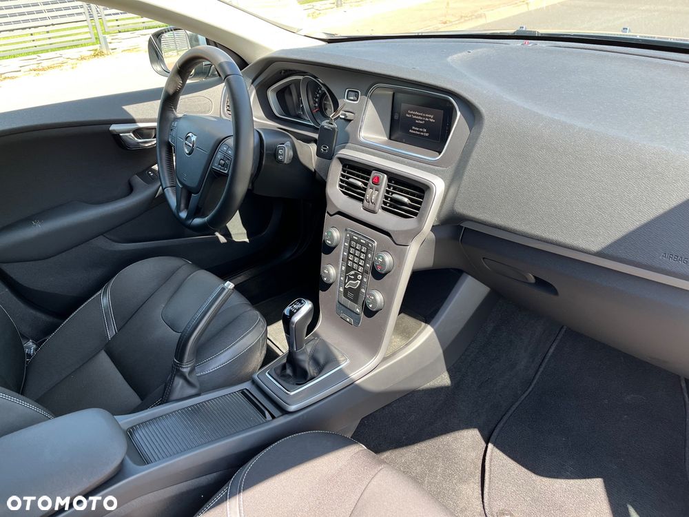 Volvo V40 D2 Kinetic - 14