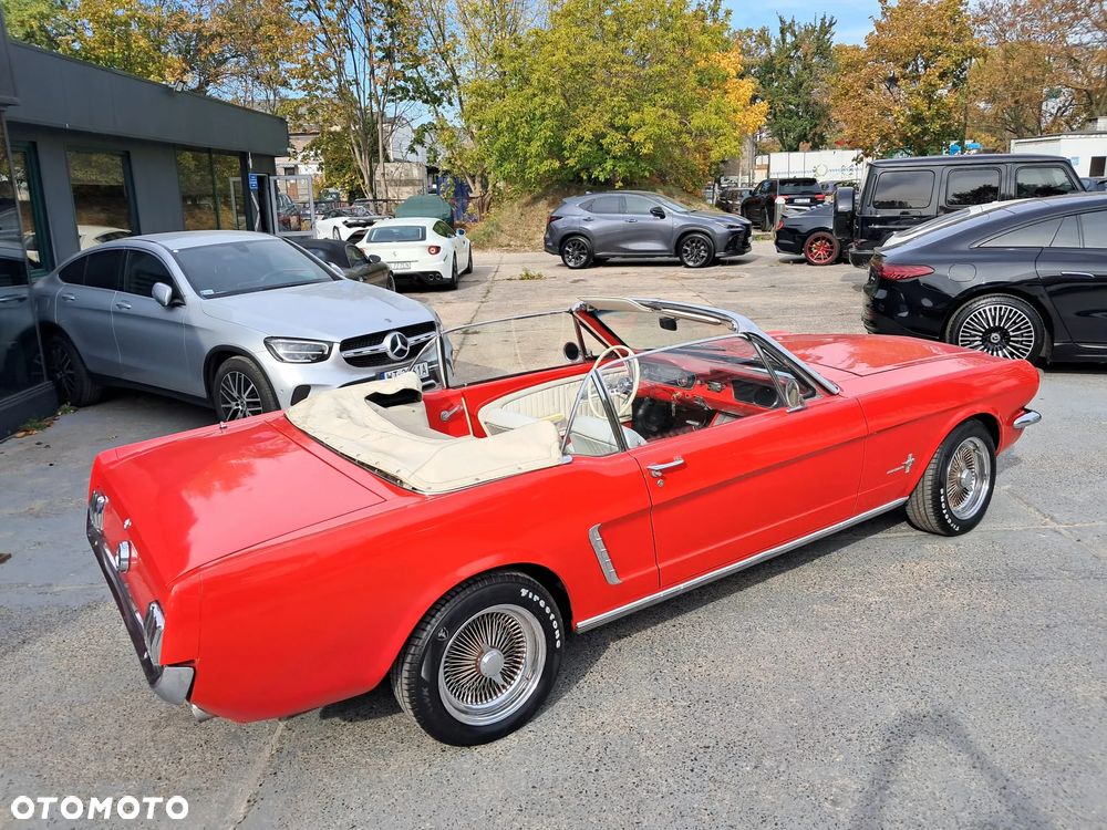 Ford Mustang - 24
