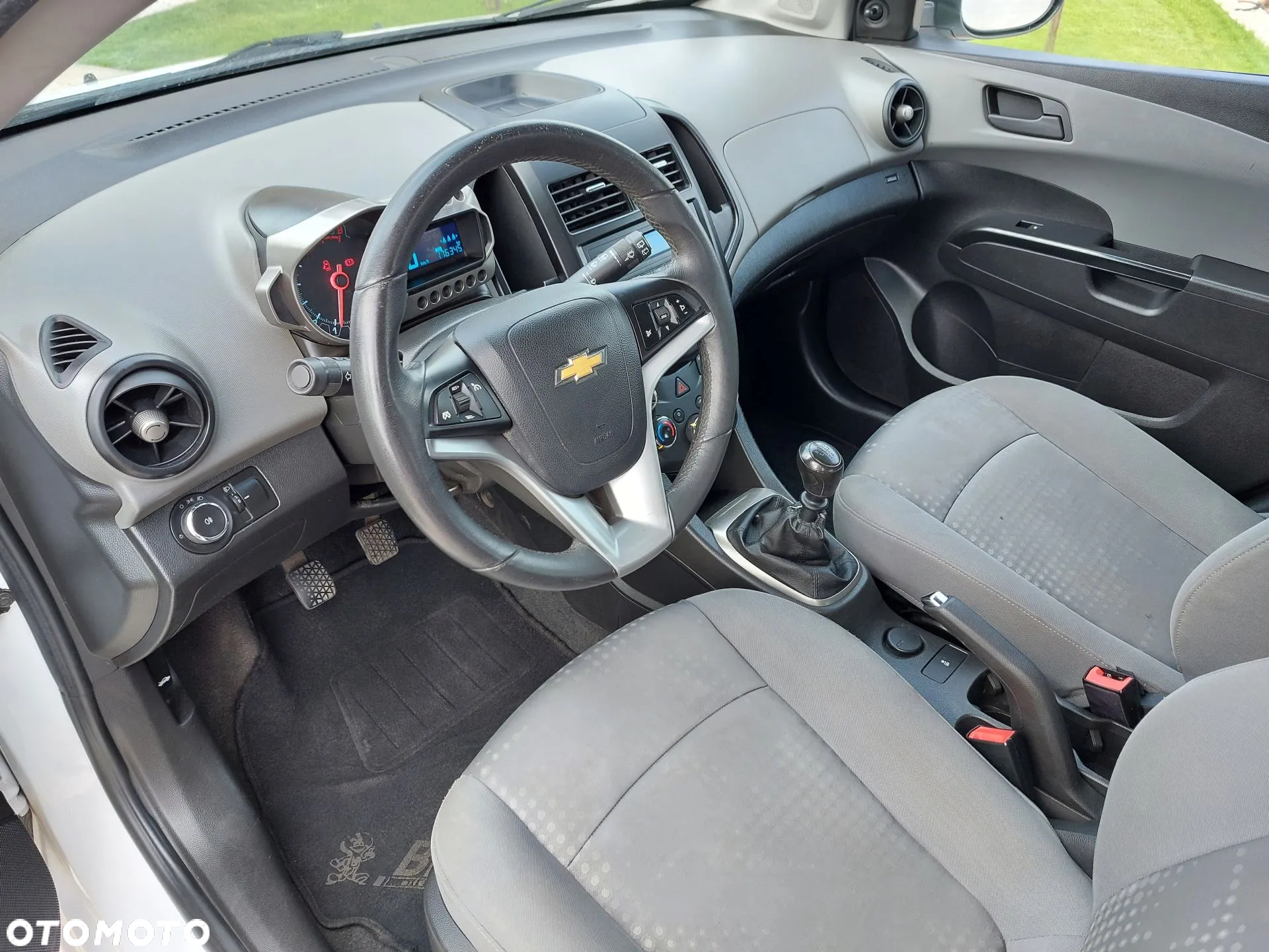 Chevrolet Aveo 1.2 LS - 34