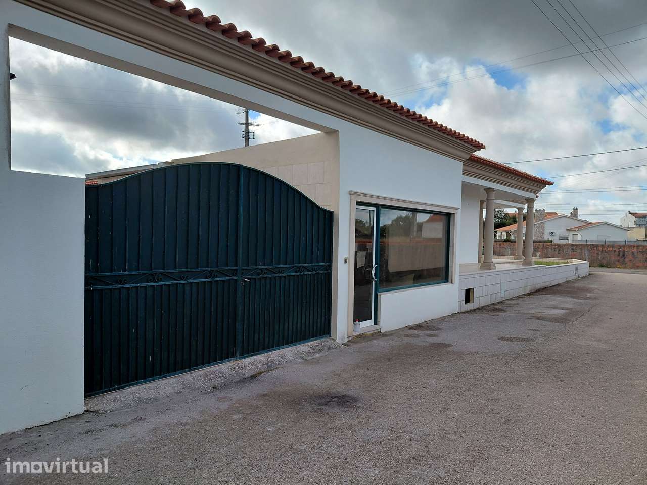 Moradia T3 com Jardim e Garagem em Pataias - Grande imagem: 2/26