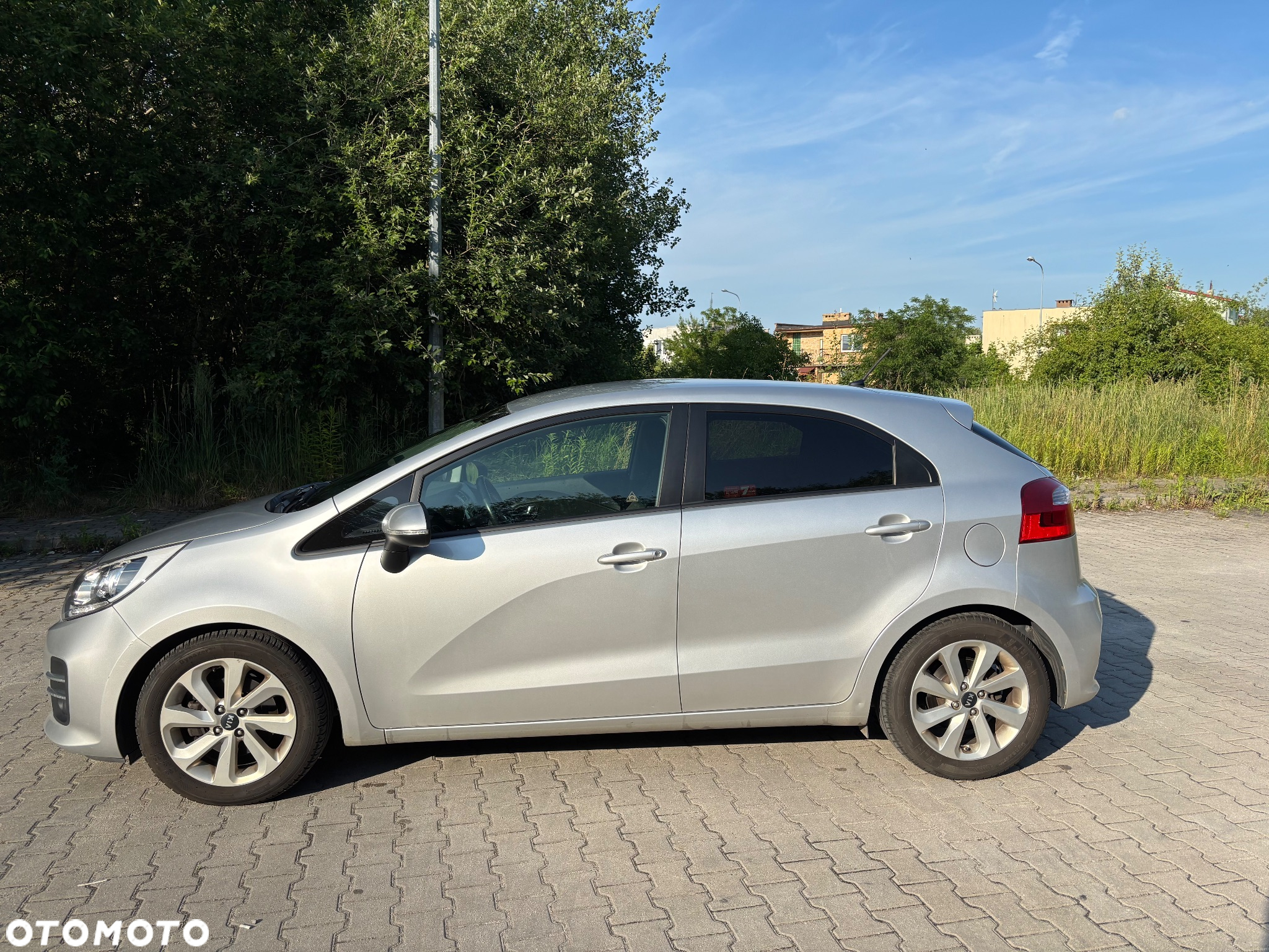 Kia Rio 1.4 L Business Line - 7