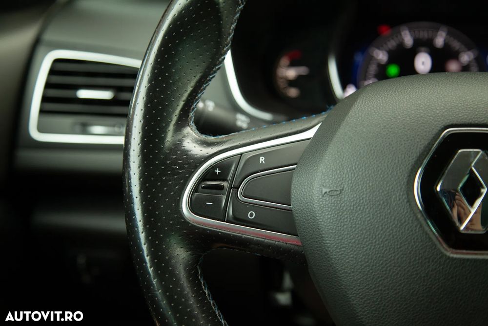 Renault Megane TCe 140 GPF GT LINE - 13