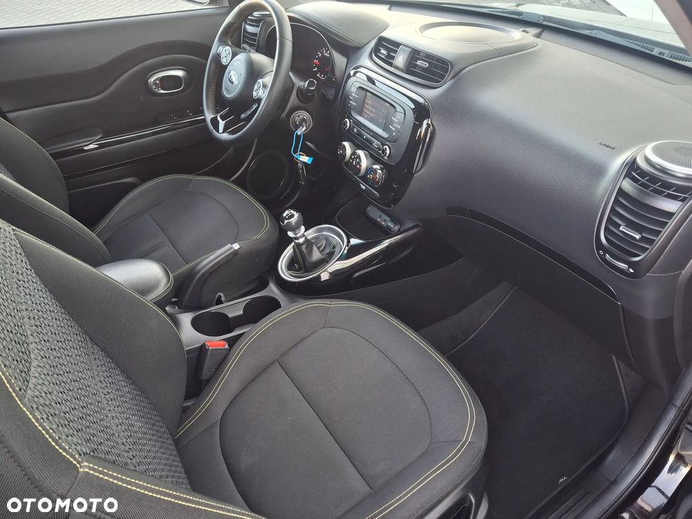 Kia Soul Diesel Dream Team Edition - 20