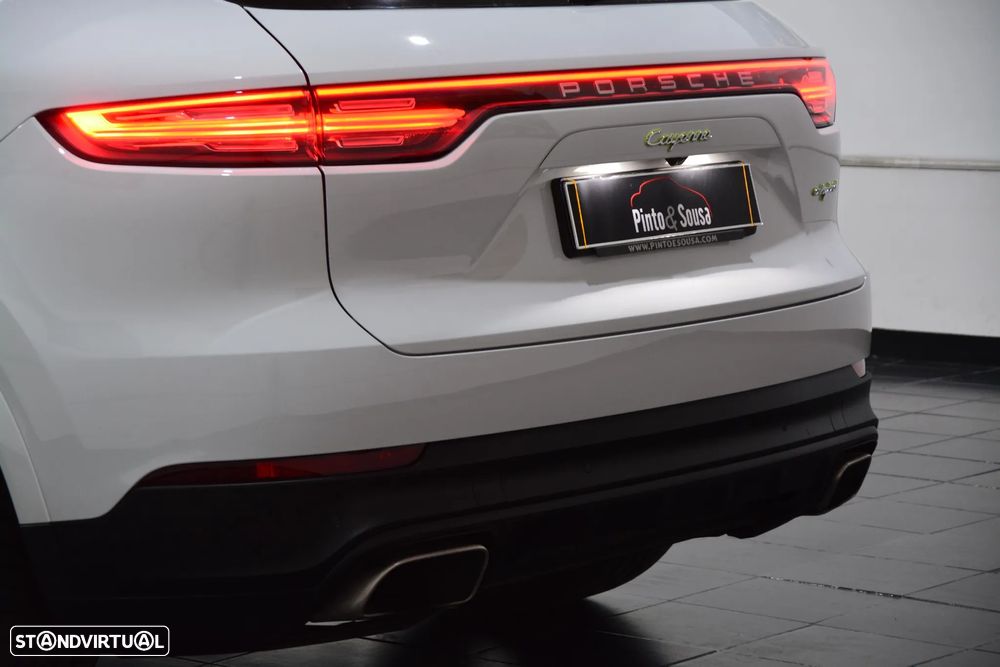 Porsche Cayenne E-Hybrid - 9