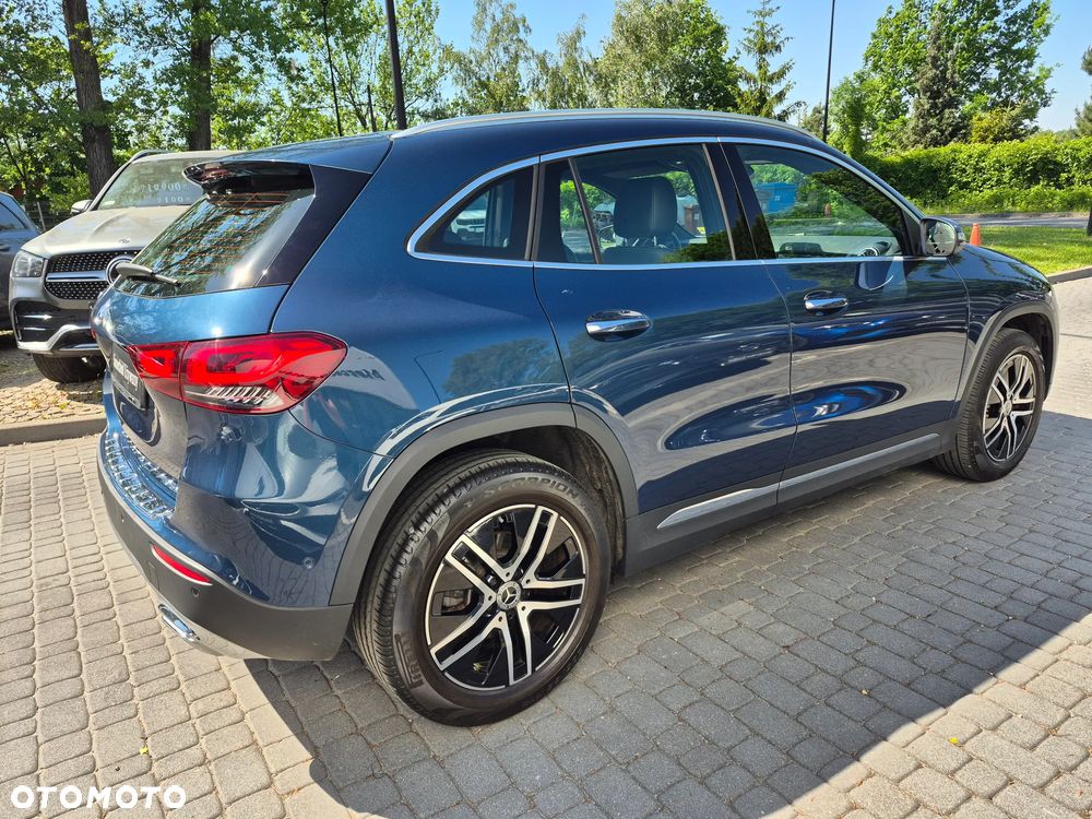 Mercedes-Benz GLA - 5