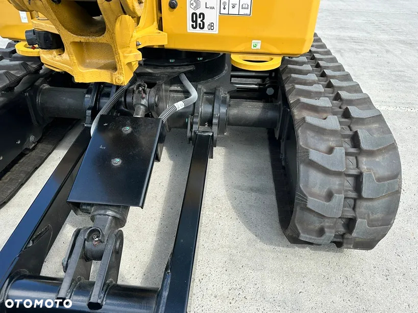 Caterpillar 301.8 - 12