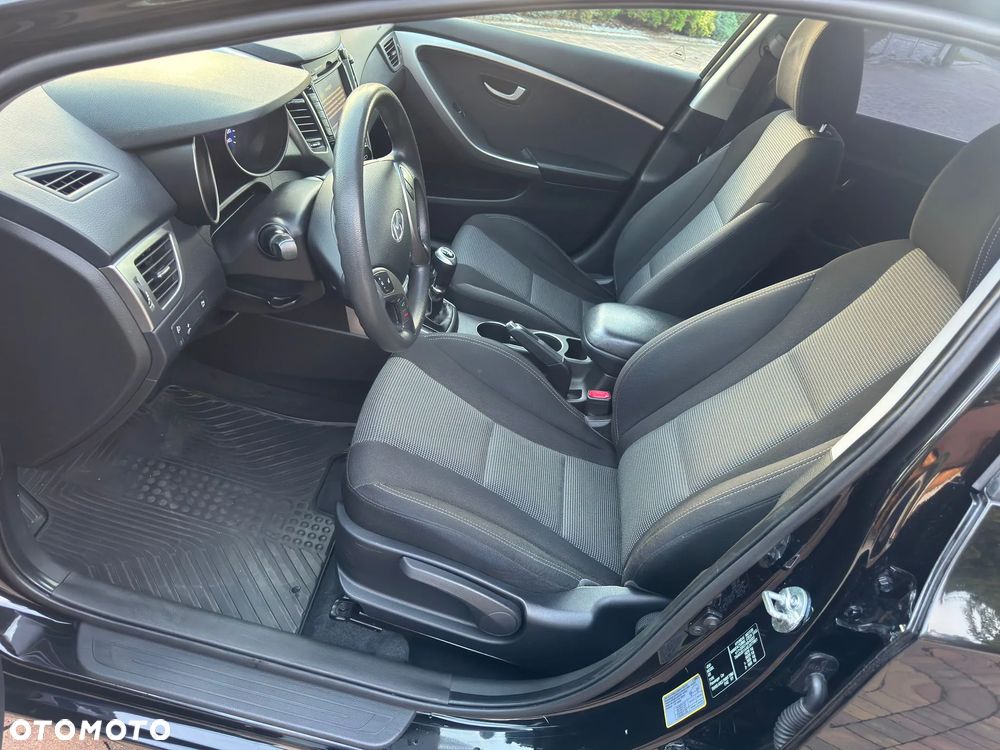 Hyundai i30 i30cw 1.4 Fifa World Cup Edition - 12