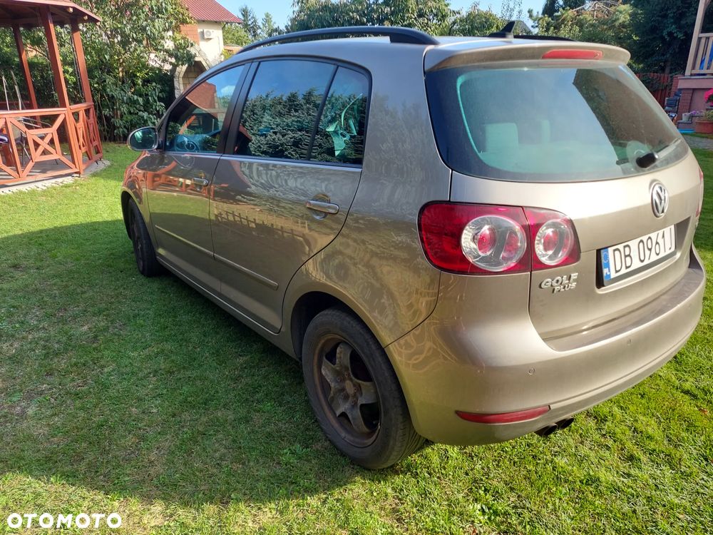 Volkswagen Golf Plus - 17
