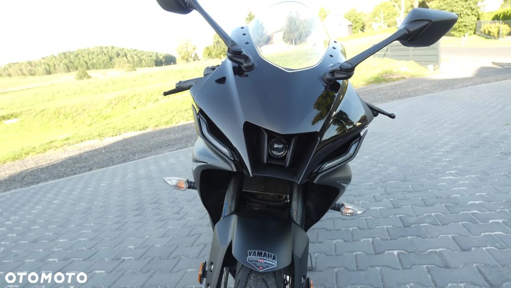 Yamaha YZF - 13