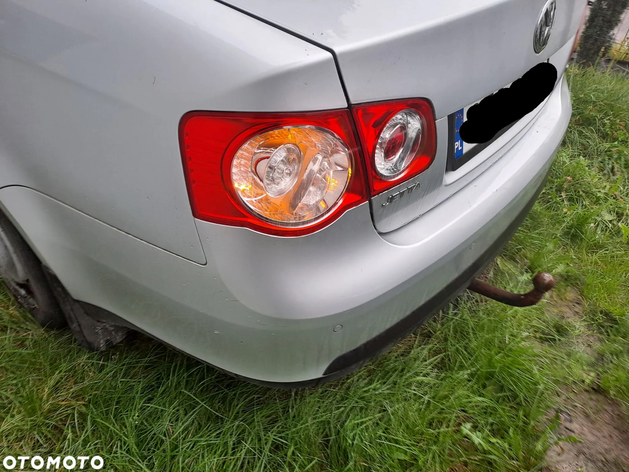 Volkswagen Jetta III 1K2 A5 sedan klapa bagażnika drzwi zderzak kod lakieru LA7W - 3