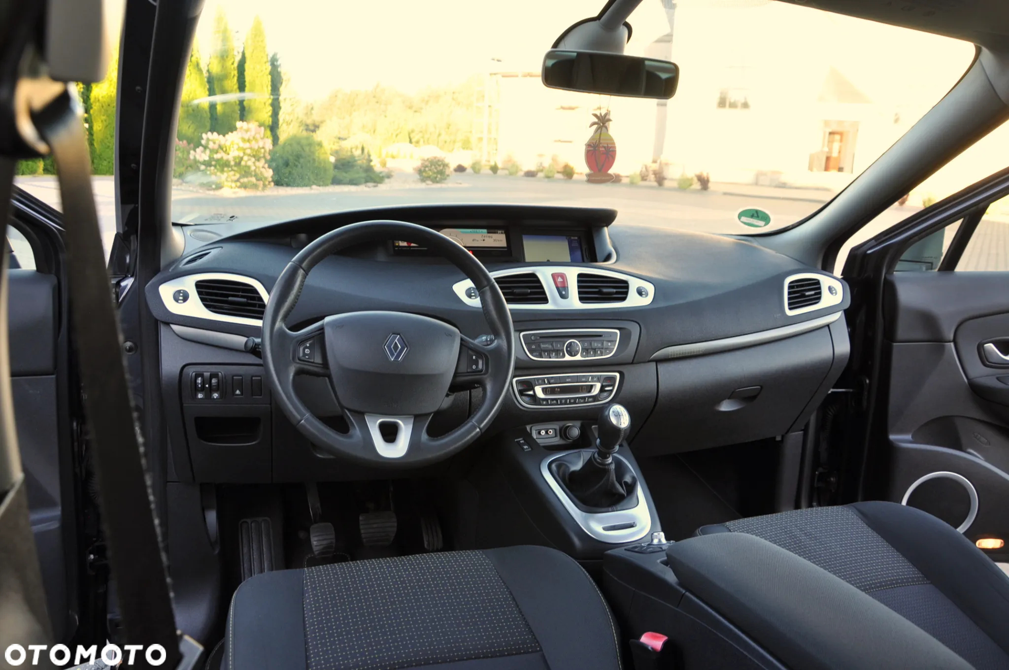 Renault Scenic 1.9 dCi Bose Edition - 27