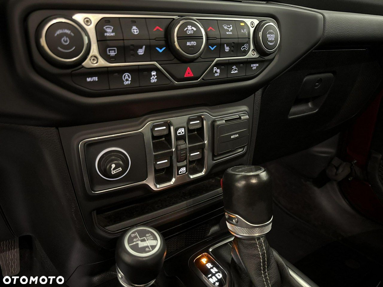 Jeep Gladiator - 24