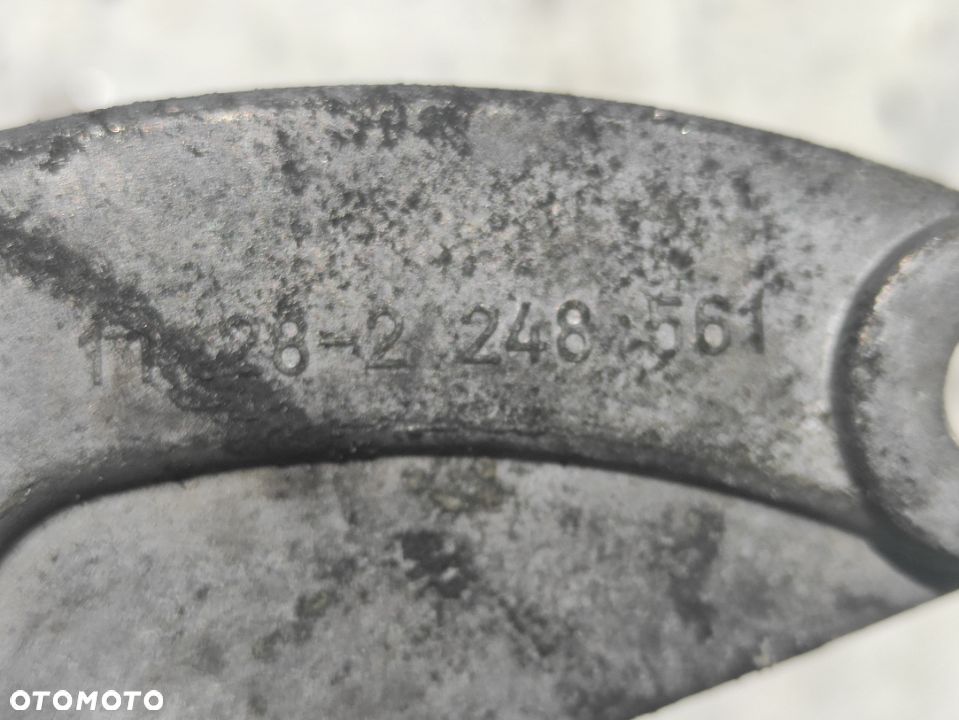 BMW E38 E39 E46 E53 X5 3.0d Łapa Wspornik alternatora 2248561 - 2