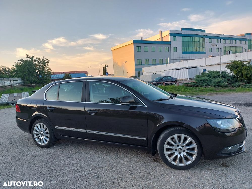 Skoda Superb 2.0 TDI Ambition - 4