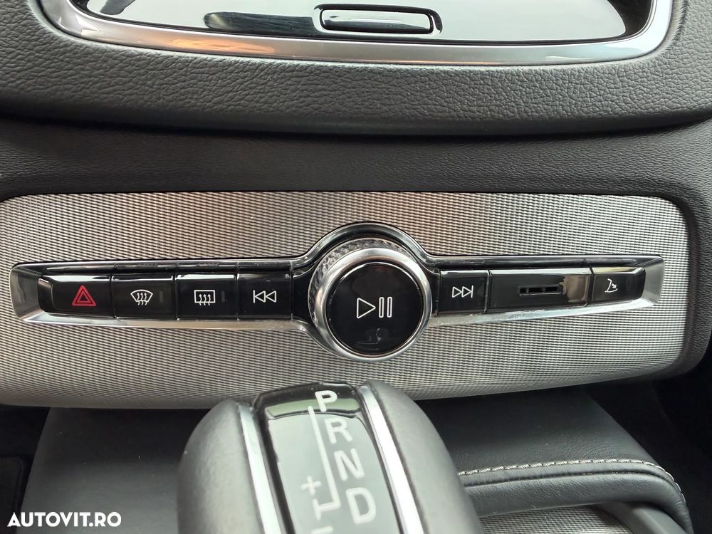 Volvo XC 90 D5 AWD Geartronic Inscription - 17