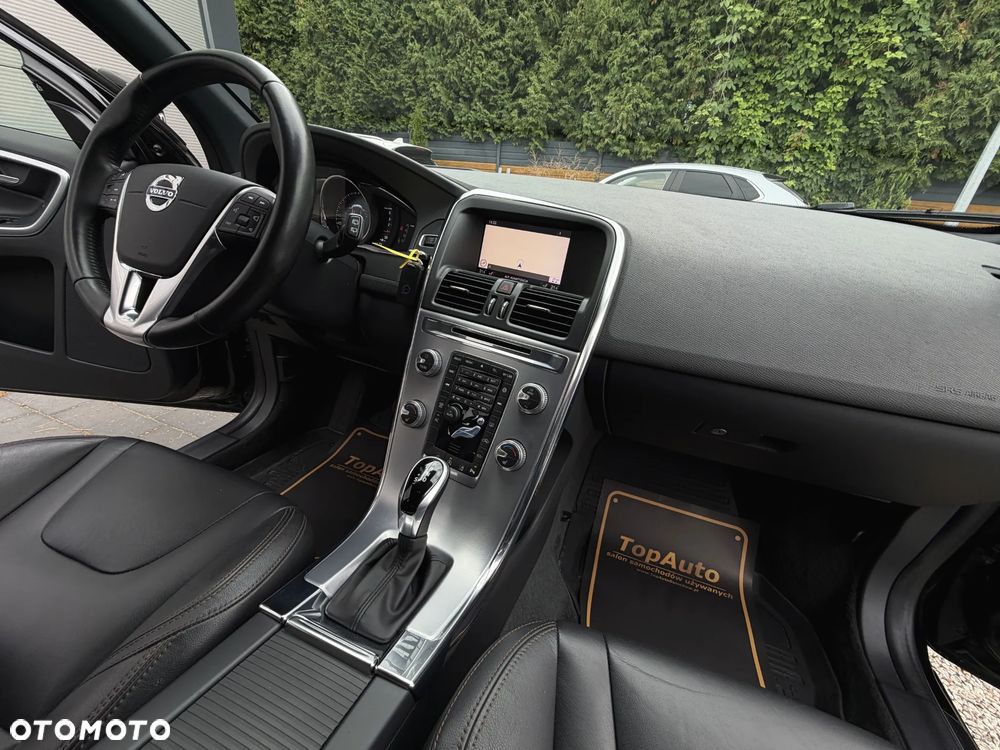 Volvo XC 60 D4 Geartronic Summum - 16