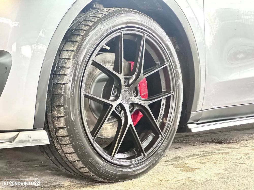 Tesla Model Y Long Range Dual Motor AWD - 2