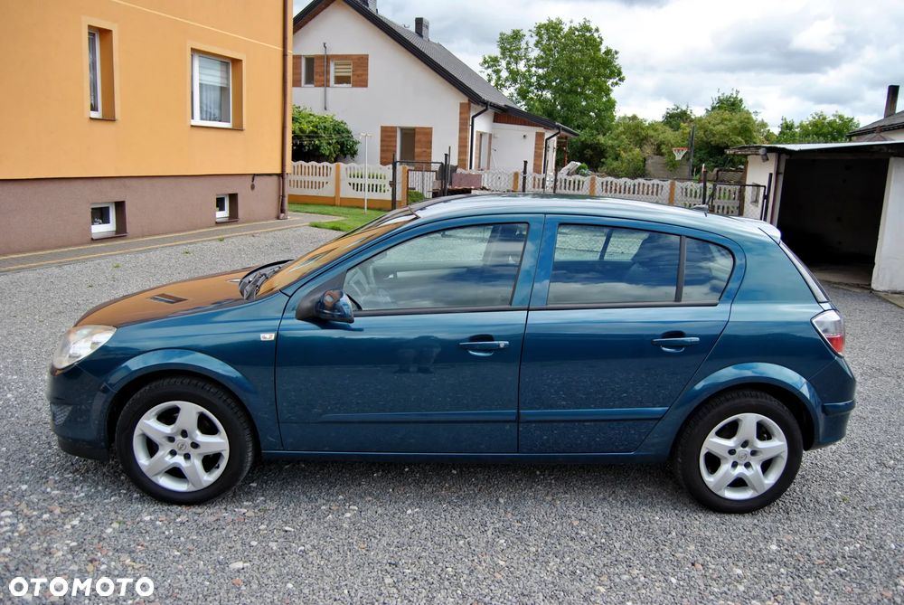 Opel Astra 1.6 Enjoy - 16