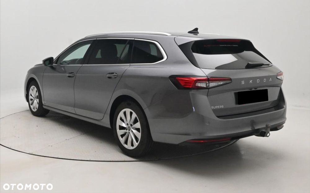 Skoda Superb 1.5 TSI mHEV Drive DSG - 5