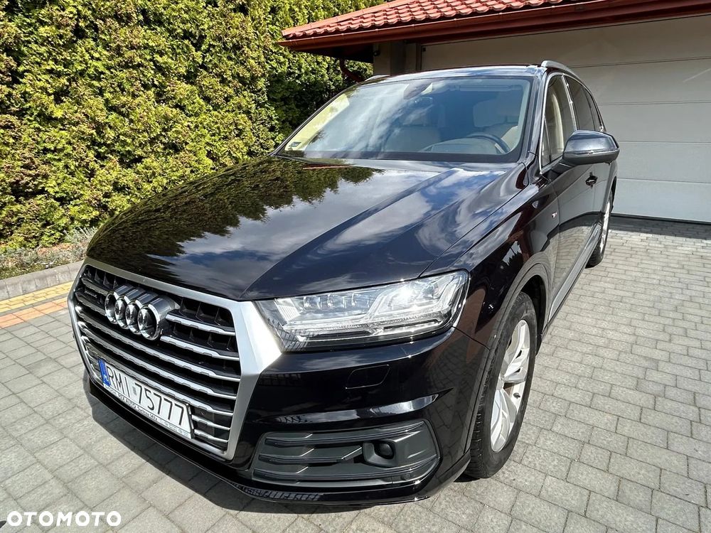 Audi Q7 - 1