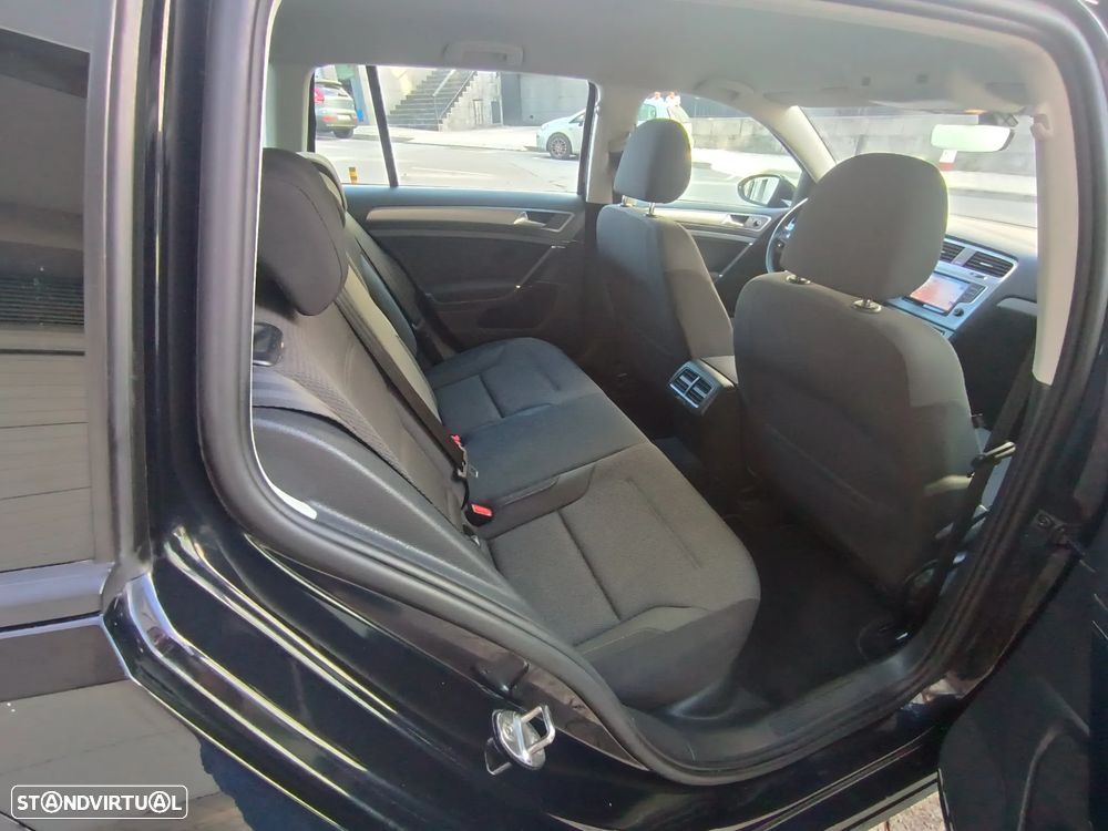 VW Golf Variant 1.6 TDi GPS Edition - 24