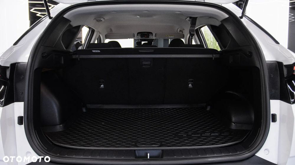 Hyundai Tucson 1.6 T-GDi HEV Executive 2WD - 33
