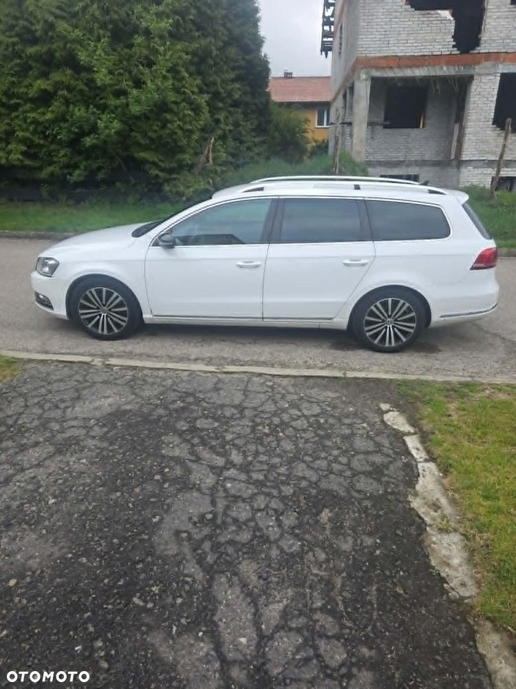Volkswagen Passat 2.0 TDI Comfortline DSG - 2