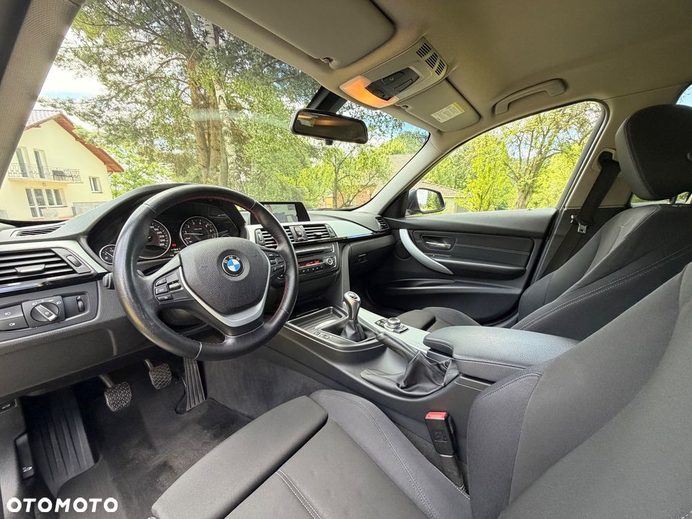 BMW Seria 3 316i Modern Line - 16