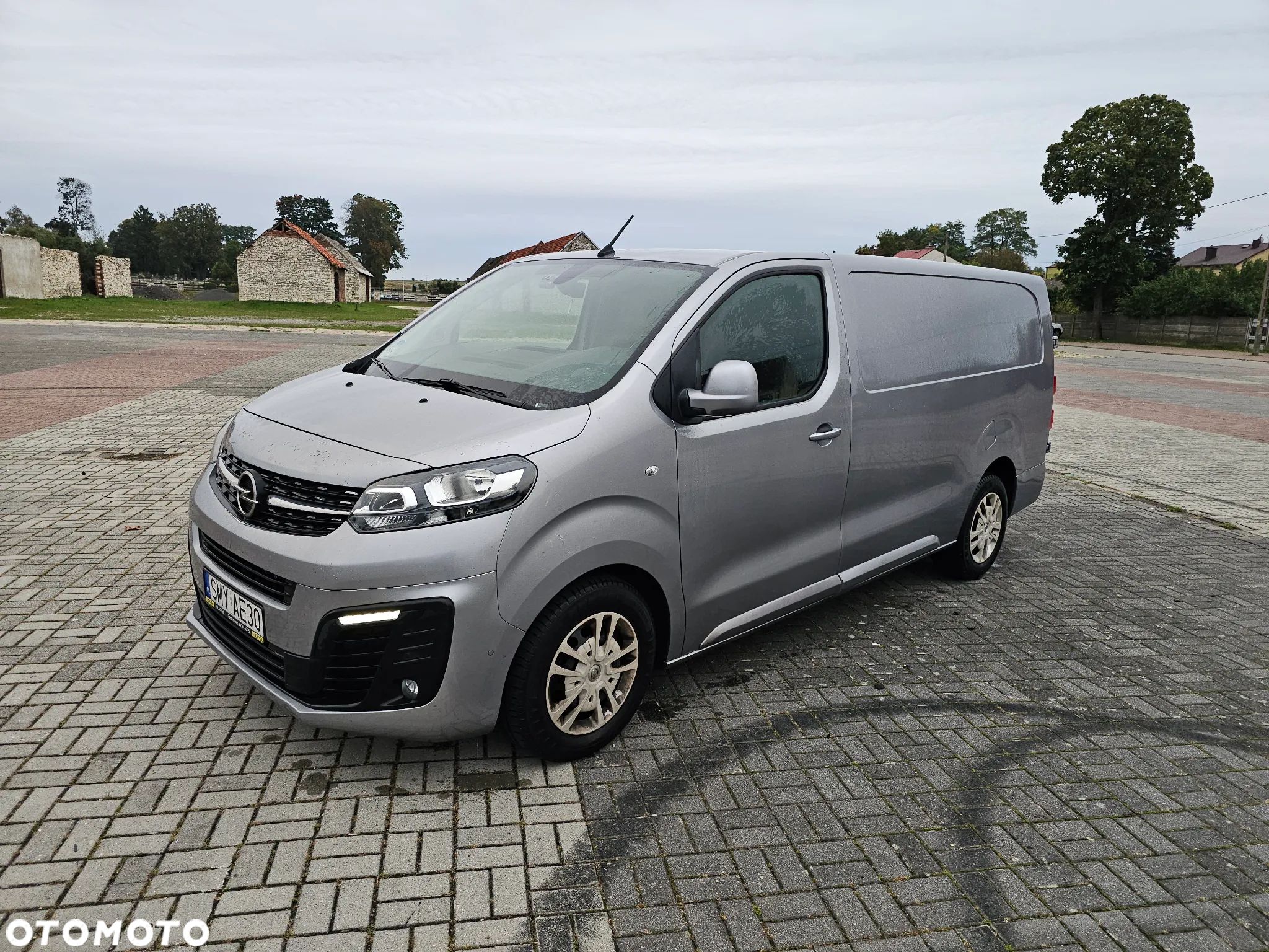 Opel Vivaro - 1