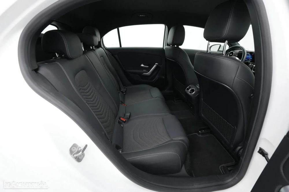 Mercedes-Benz A 250 e - 26