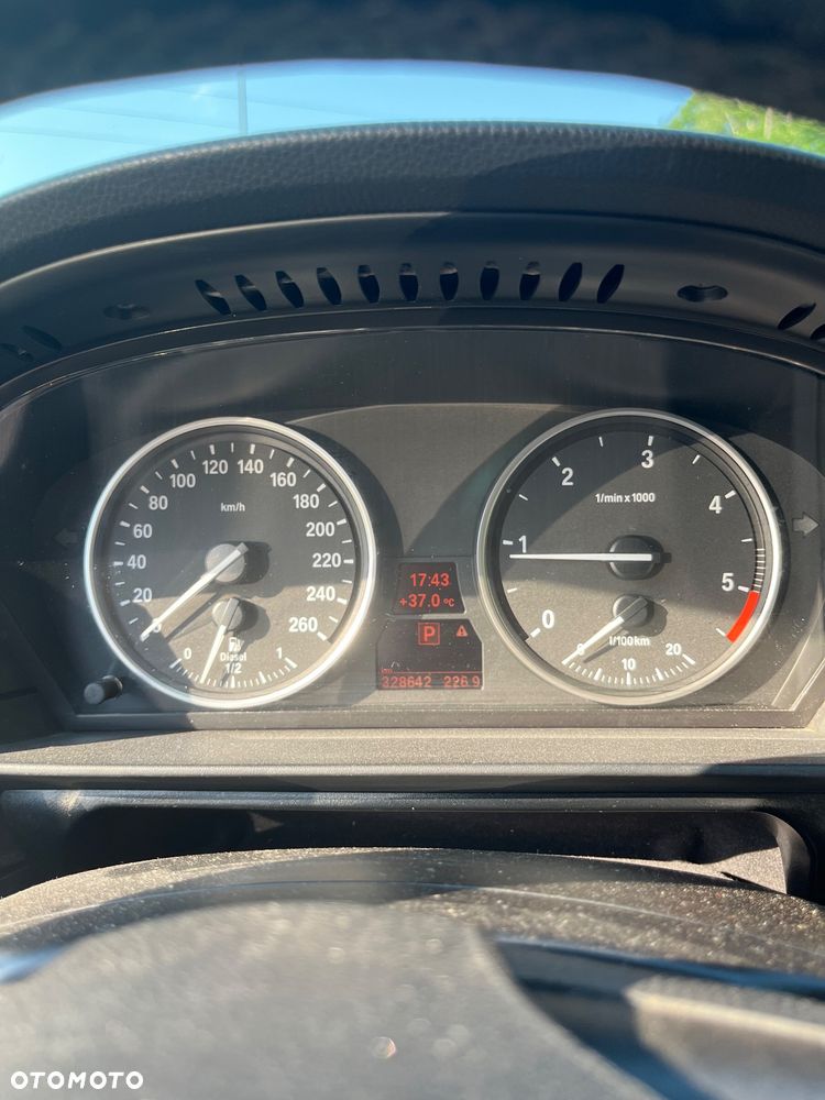 BMW Seria 5 520d - 10