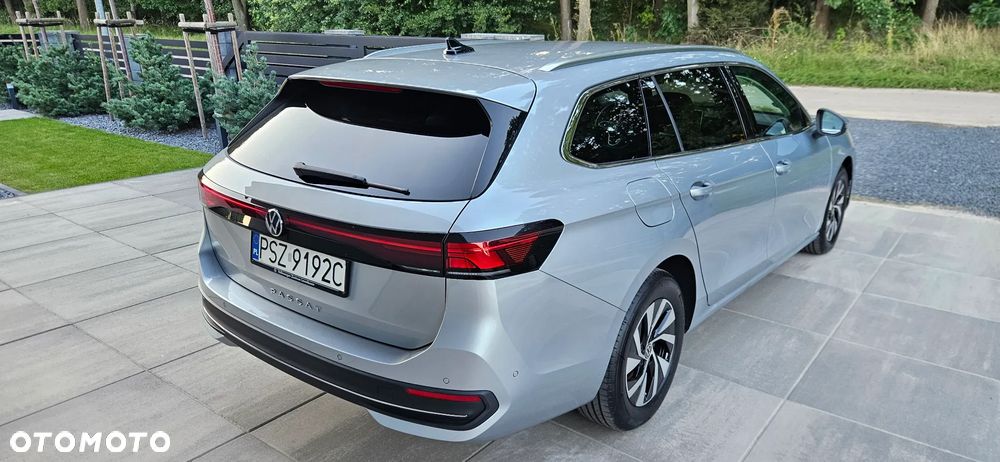 Volkswagen Passat - 16