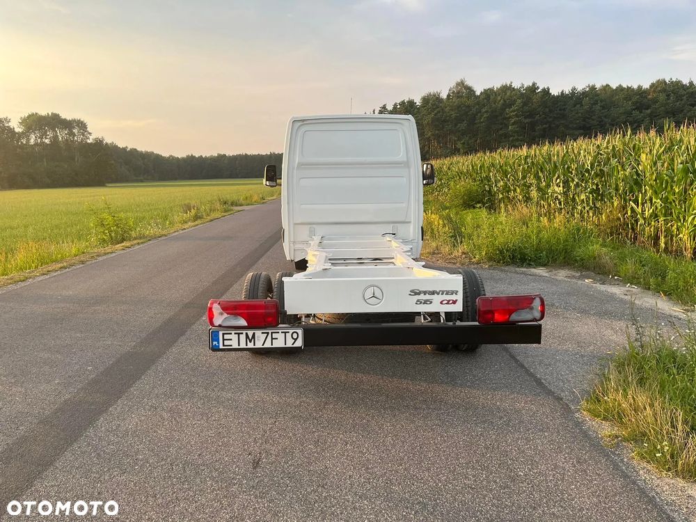 Mercedes-Benz Sprinter - 6