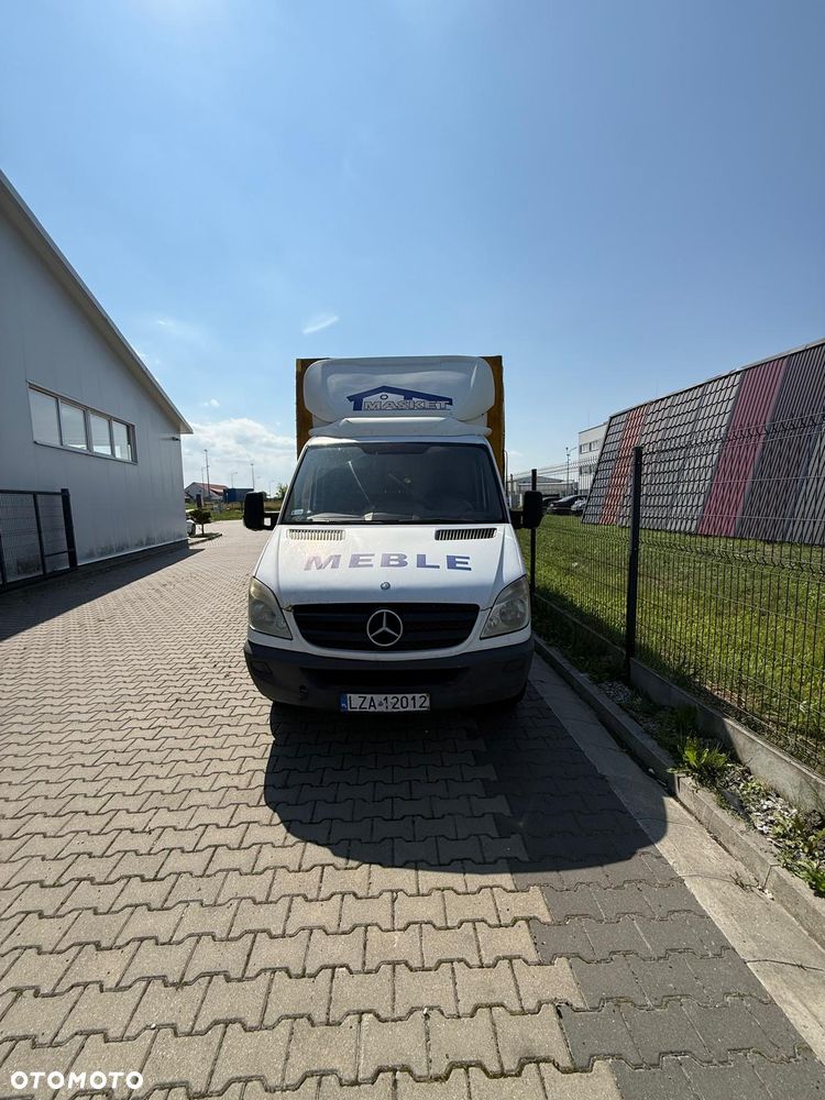 Mercedes-Benz Sprinter - 2